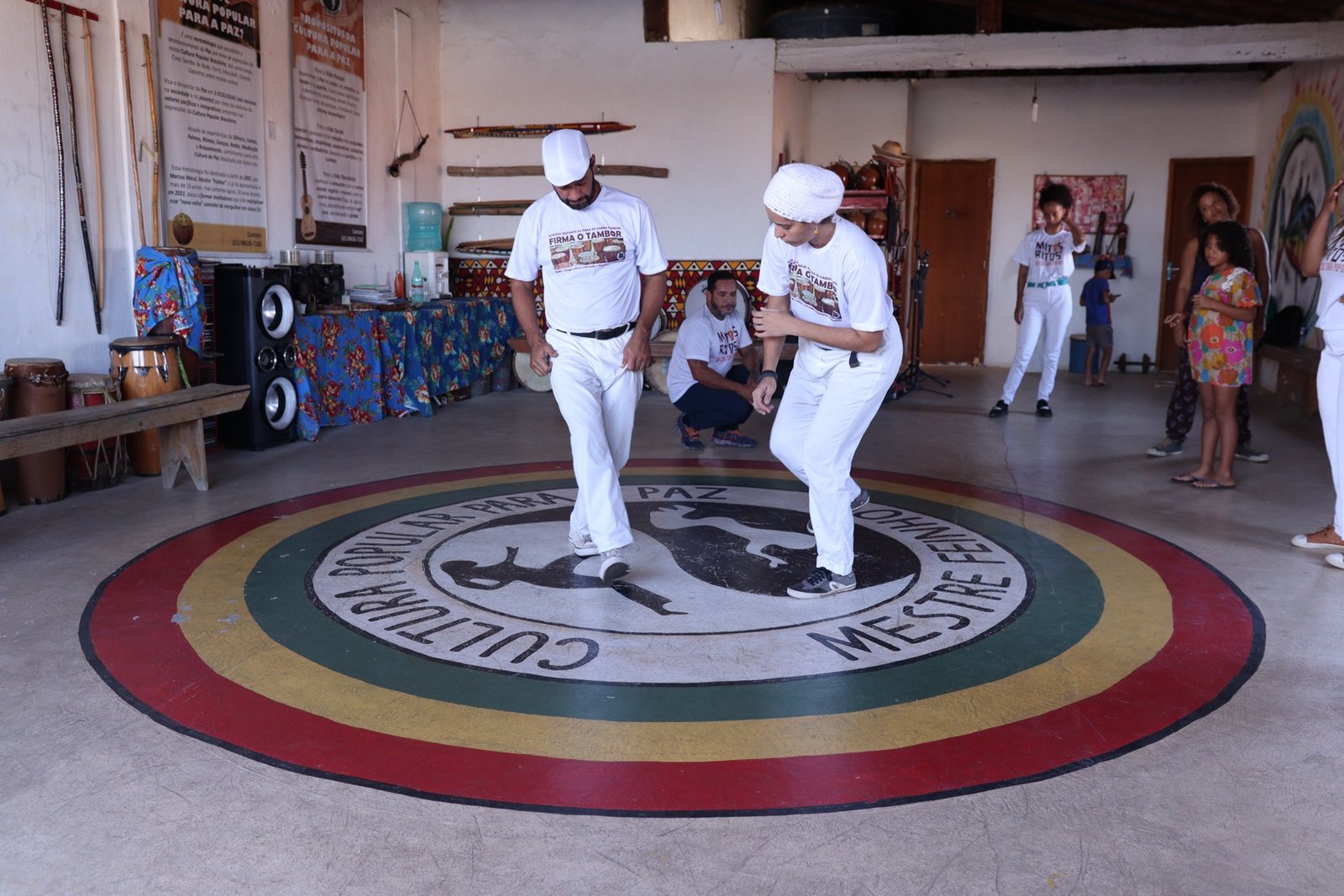 Roda de capoeira na Casa do Saber Popular